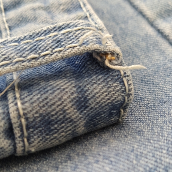 Light Wash High Waist Retro Mom Jeans - Size 27 or S/M - Picture 9 of 11